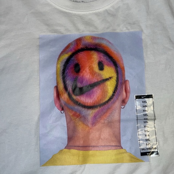 Nike Mens Sportswear T-shirt DQ1080-100 White Size 3XTall Have A Nike Day Smile - Picture 2 of 4